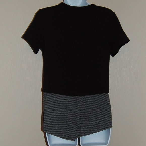 Tonic Active Hi Low Split Back Black and Gray Short Sleeve Small - Picture 3 of 9